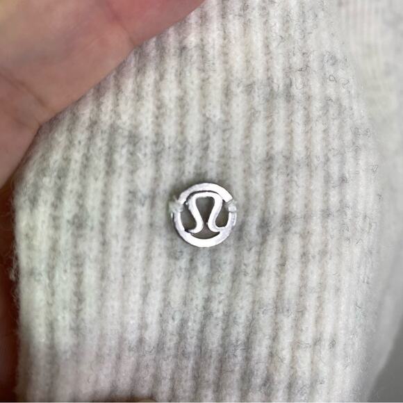 Lululemon Cream + Gray Restful Intention Sweater Small - Picture 8 of 10